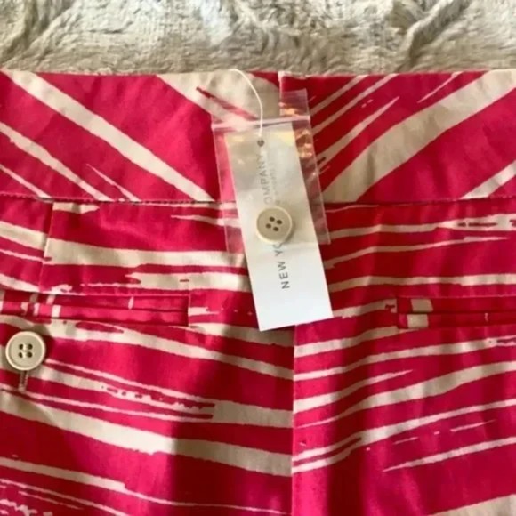 Nwt New York & Company pink shorts size 10 - Picture 2 of 9